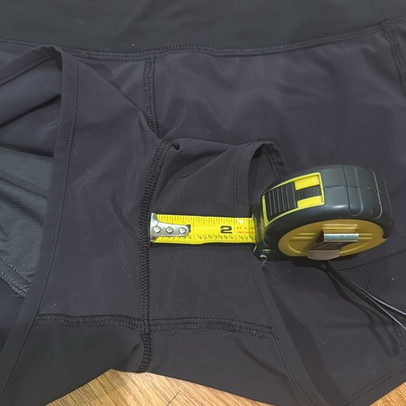 Lululemon Speed Up Low-Rise Lined Short 4" - Picture 3 of 3